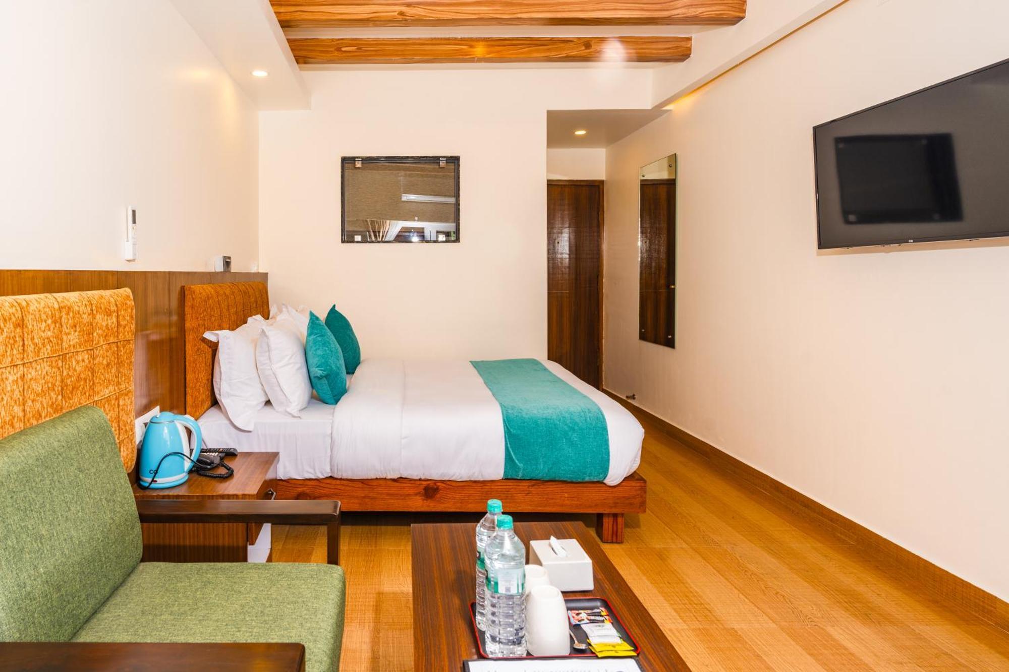 Pokhara Alpine And Springs Exterior foto